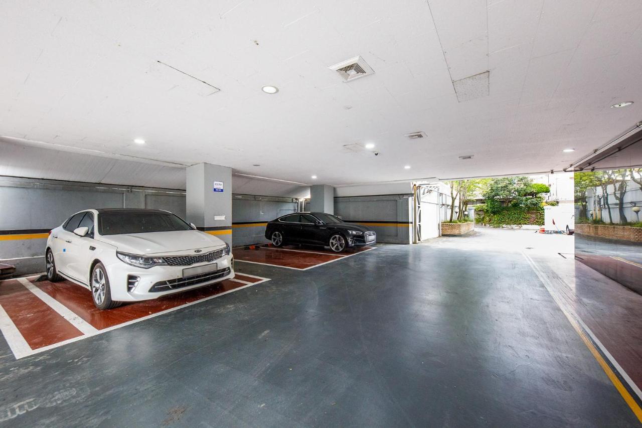 White Tourist Hotel Jeonju Exterior photo